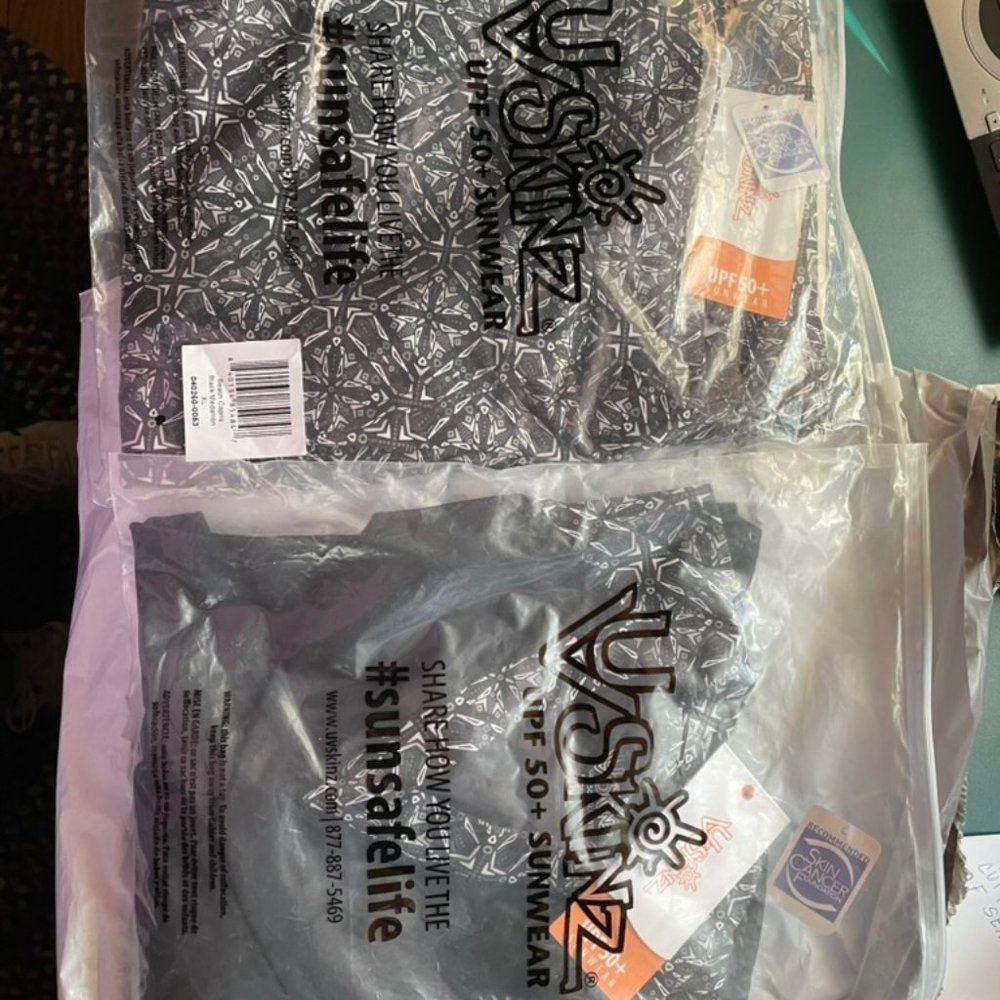 sunwear -uv skinz- upf 50+- xl black and white - Picture 3 of 4